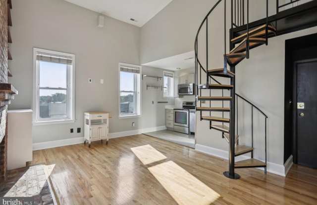 676 4TH ST NE #402 Gallery 2