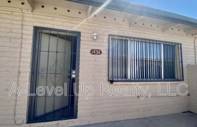 1838 South Rosemont Avenue Gallery 2