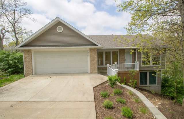 Beautiful 4-bed, 3-bath home in Columbia photos photos
