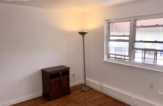 3943 Ely Avenue Gallery 4