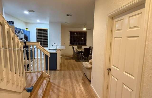 2043 Nassau Dr photos photos