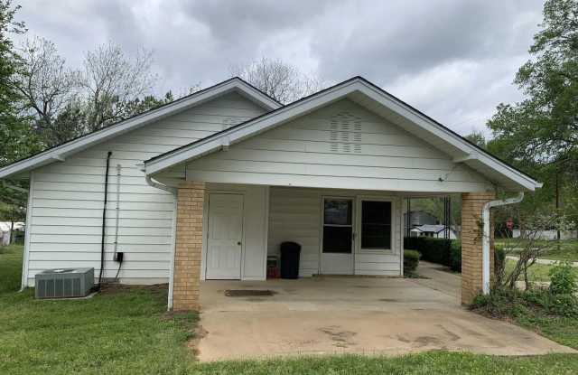 Updated 2-bed/2-bath Available Now! Gallery 4