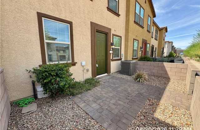 Spacious 3BR Henderson Townhome with Gated Community & Park Gallery 1