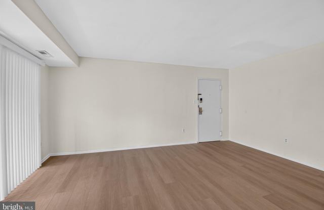 5408 85TH AVE #204 Gallery 3