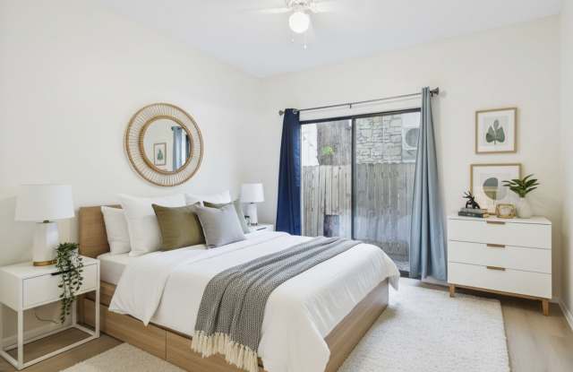1905 San Gabriel St Apt 103 Gallery 2