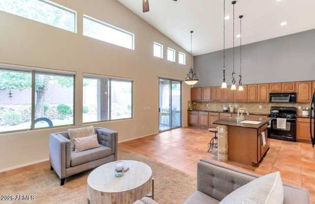 2244 W Spur Drive Gallery 4