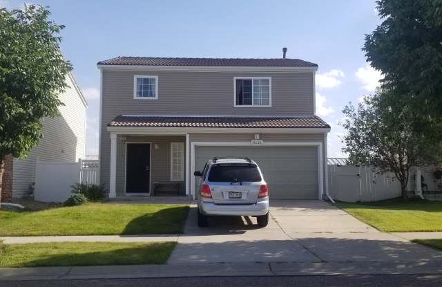 18628 E 42nd Ave - 18628 East 42nd Avenue, Denver, CO 80249