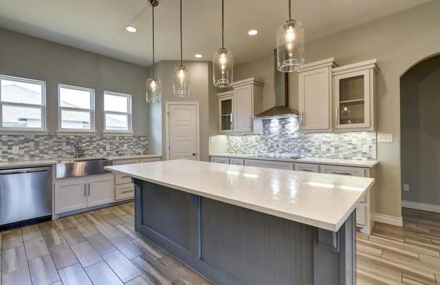 8206 Denali - 4 Bed/3Bath - $2800/month Gallery 4