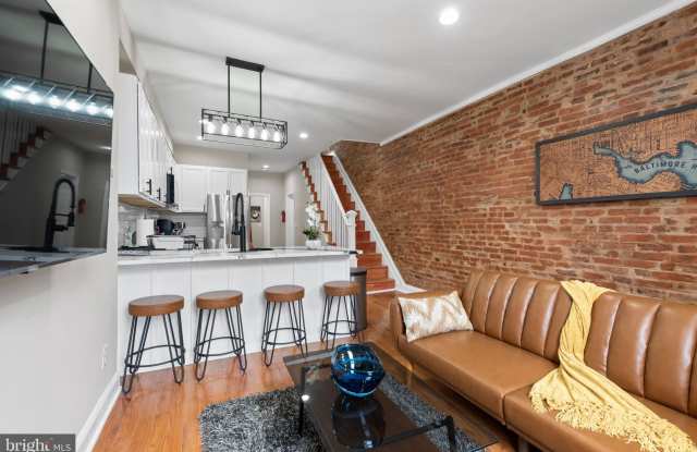 2235 E CHASE Street photos photos