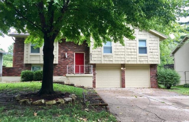 6513 North Delta Avenue - 6513 N Delta Ave, Kansas City, MO 64151