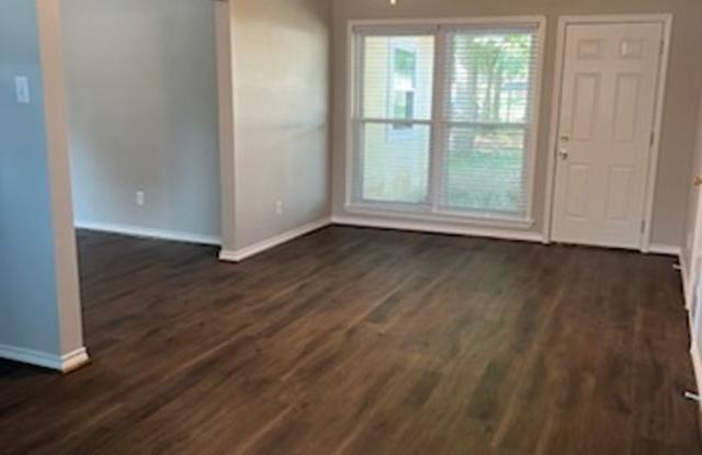 3 Bed / 1 Bath House, PNGISD Gallery 4