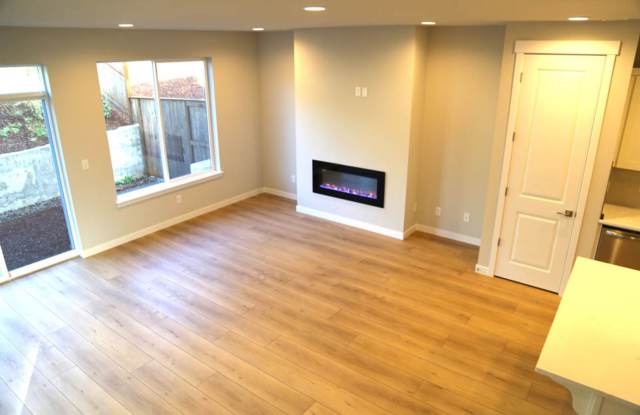 New 3 bed 2.5 Bath Townhome Ready for You! photos photos New 3 bed 2.5 Bath Townhome Ready for You! photos photos