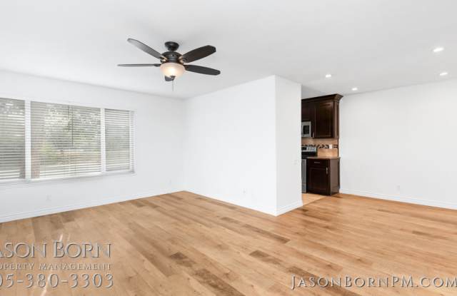 1671 East Avenida De Las Flores Gallery 2