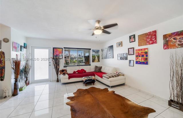 541 Blue Heron Dr Gallery 2