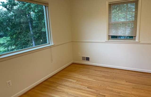 9108 PETROS COURT Gallery 3