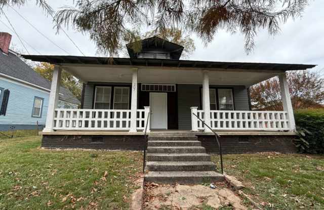 3 Bedrooms, 1 Bathroom - Home in South Rome! - 207 East Main Street Southwest, Rome, GA 30161