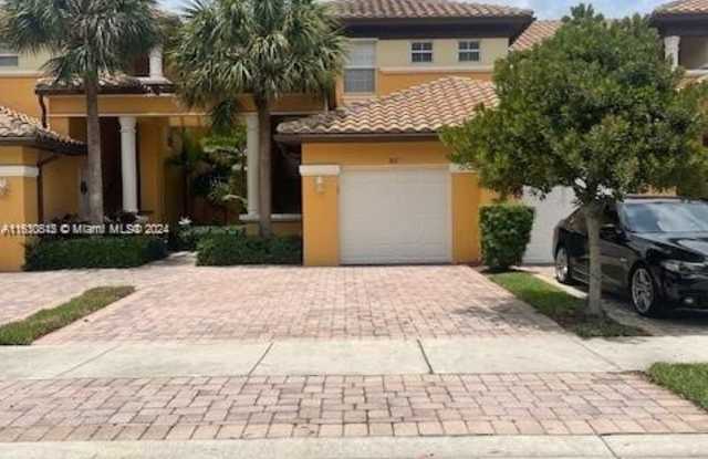 8111 NW 127th Ln Gallery 2