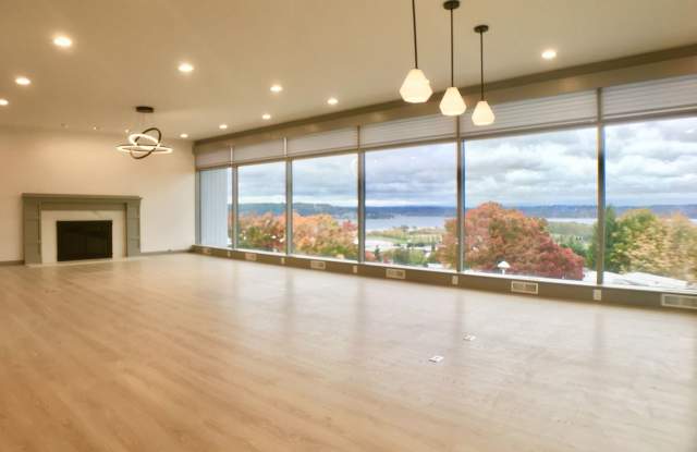 7033 56th Ave NE Gallery 3