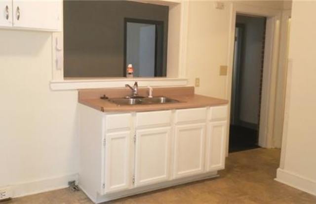 1512 Remount Road Gallery 4