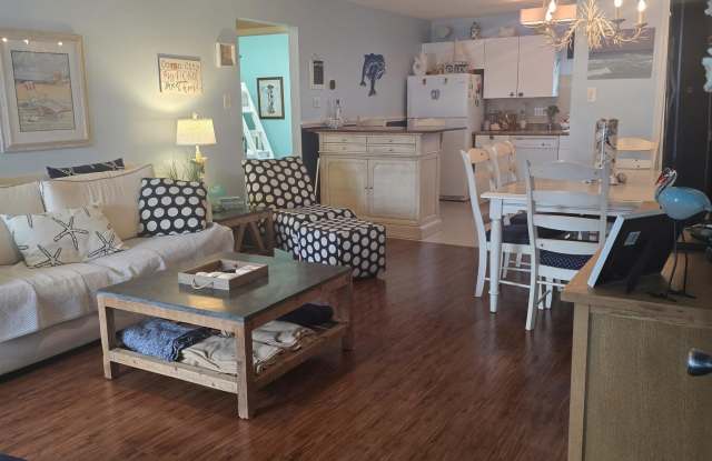 201 W 9th St Gallery 2