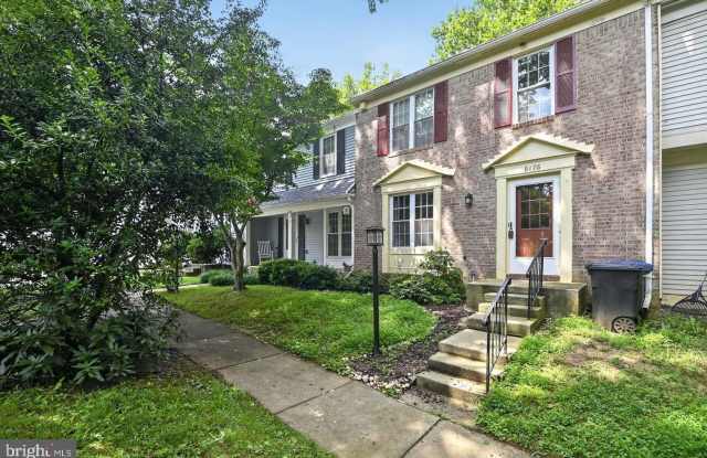 6176 MARTINS LANDING Court Gallery 2