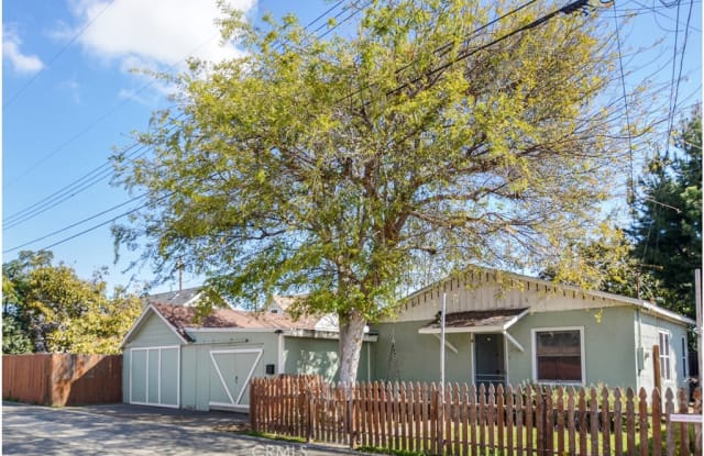 1004 E Almond Ave - 1004 East Almond Avenue, Orange, CA 92866