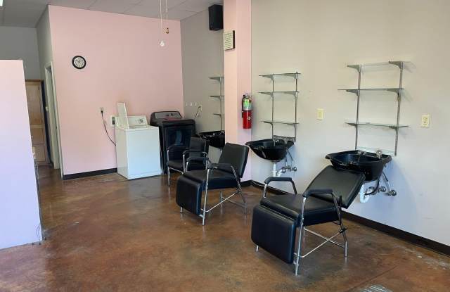 1215 CYPRESS STREET Gallery 3
