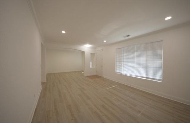7 Diamondwood Court Gallery 4