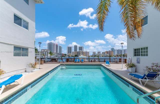 462 Golden Isles Dr photos photos