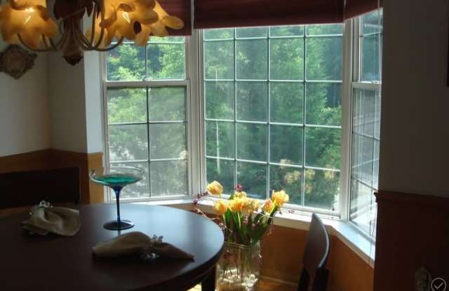 COMING SOON - Large End Unit Townhouse in Crofton Village! Gallery 4
