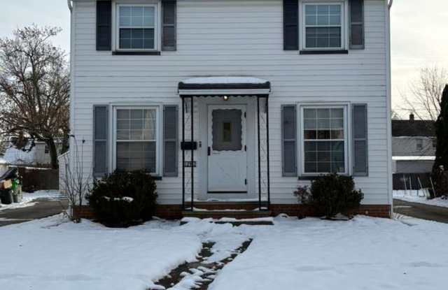 Charming  Updated 3-Bed Home on Quiet Street! - 12912 Thraves Road, Garfield Heights, OH 44125
