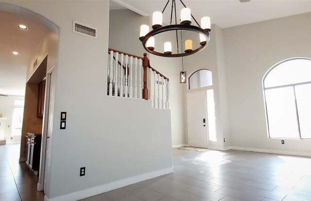 3741 N LADERA Circle Gallery 4