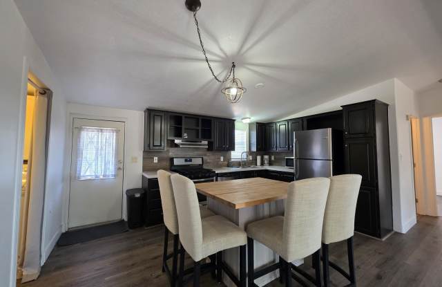 8082 Well Road Gallery 3