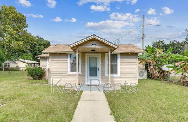 1003 Concordia Blvd photos photos