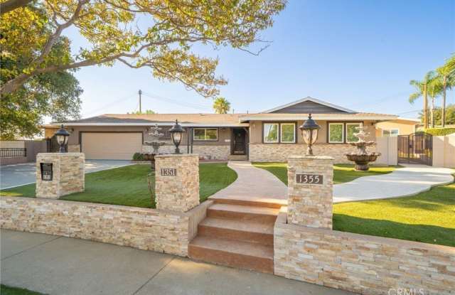 1351 Lawford Street photos photos