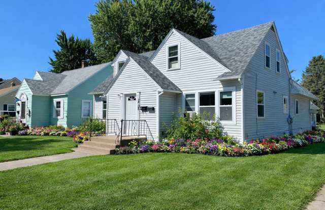 1202 S 11th Avenue photos photos