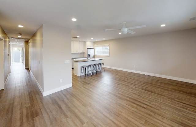 Usually rents to 6-12 people! Renovated, Large Bedrooms, LOTS of Parking Space!! Gallery 4