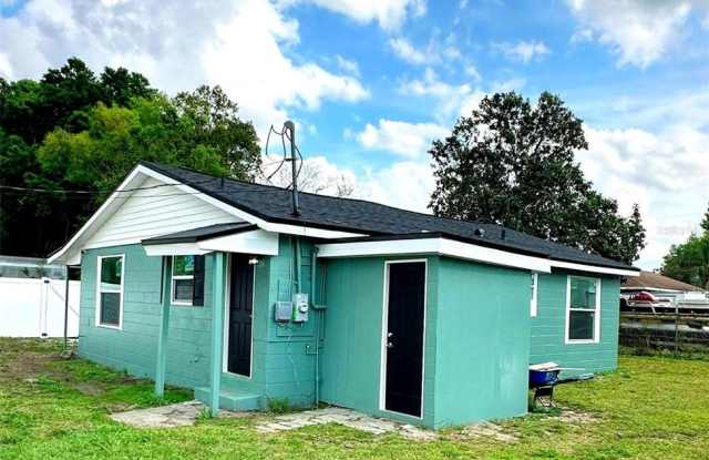 2015 1/2 LAUREL STREET - 2015 1/2 Laurel Street, Bartow, FL 33830
