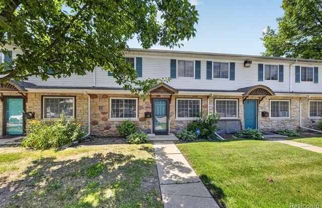 16515 Terrace Village Drive Gallery 3