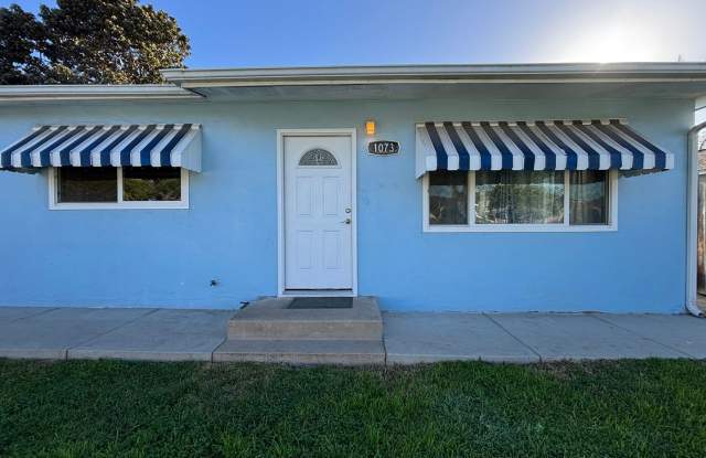 Coastal Comfort in Imperial Beach – 2 Bed, 1 Bath Home with Private Garage photos photos