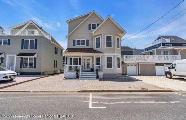 63 Fort Avenue Gallery 2