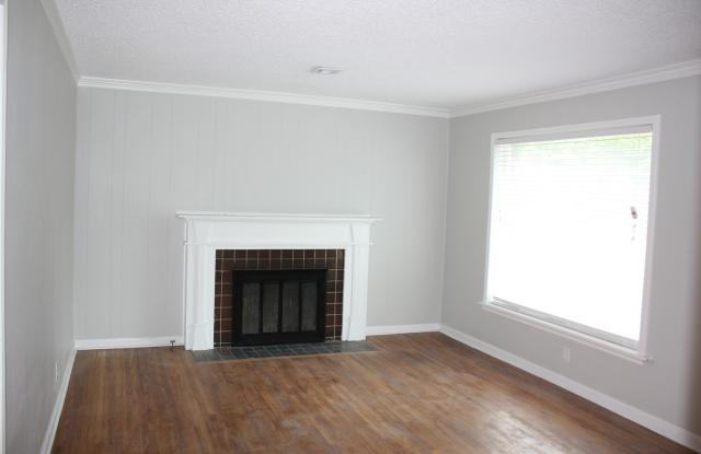 Darling 2 bed plus flex space in the heart of Brookside! Gallery 4