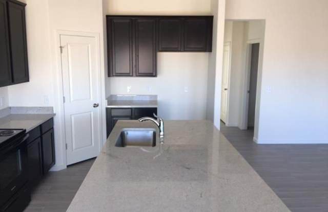 12526 W Lobo Drive Gallery 2