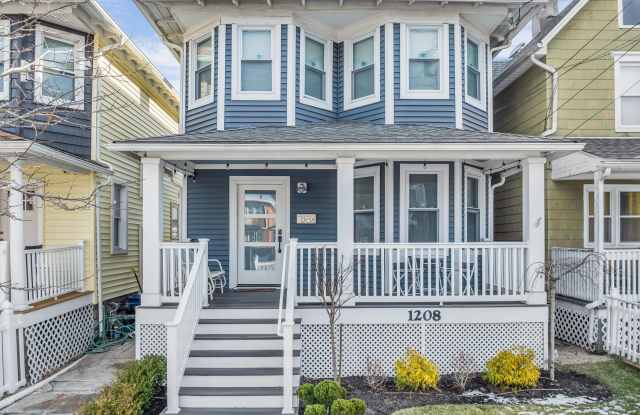 1208 Bond Street photos photos