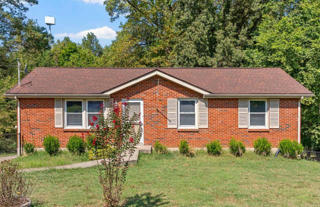 3 Bedroom 2 Bath Dog Friendly Home For Rent Near Providence Blvd. photos photos