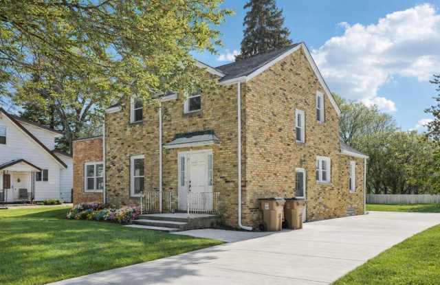 5315 73rd St photos photos