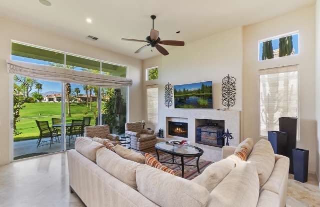 359 Desert Holly Drive Gallery 2