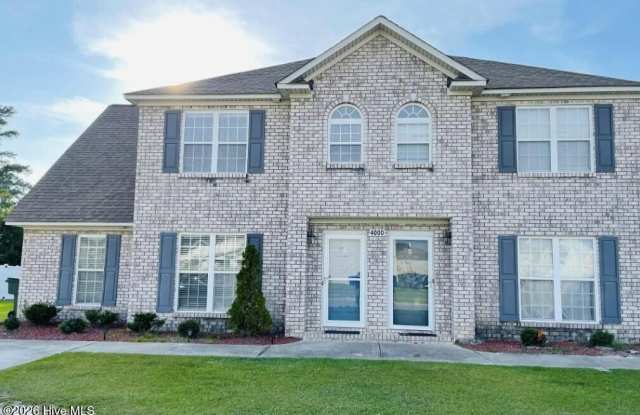 4000 Lucerne Court Gallery 2