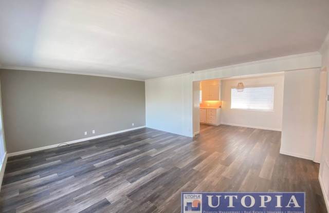 Charming Top floor, 2 bedroom 1-bathroom apartment located on East Cliff Drive Gallery 2