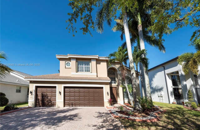 5458 SW 195th Ter photos photos